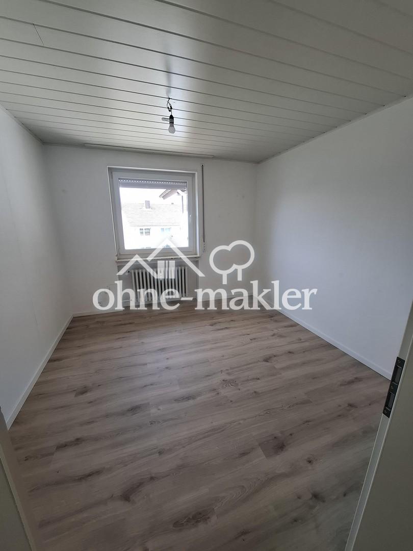 Großzügige 4-Zimmerwohnung in 2-Familienhaus am Petersberg - Photo 4