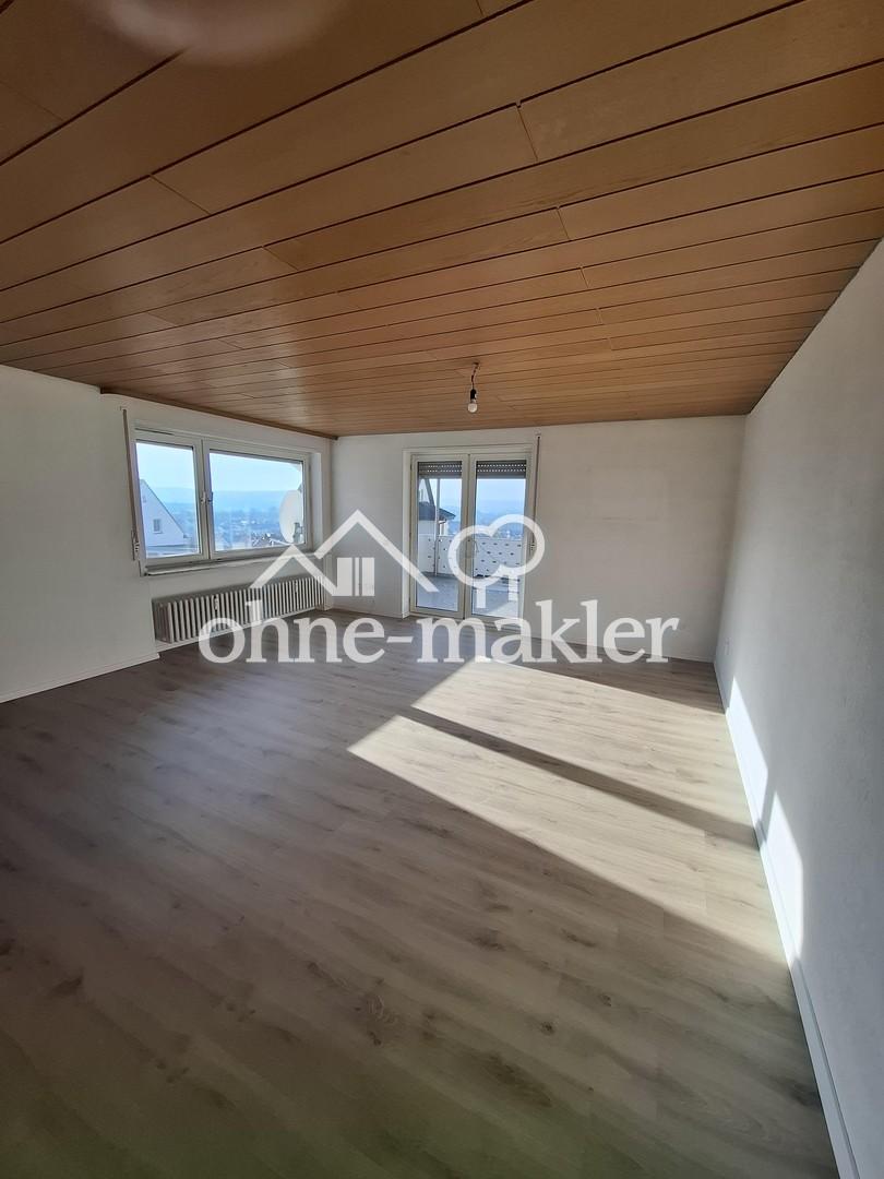 Großzügige 4-Zimmerwohnung in 2-Familienhaus im Stadtteil Bad Hersfeld-Petersberg - Foto 1
