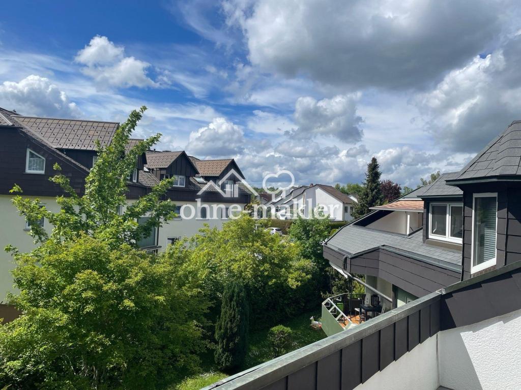 Helle, großzügige 4,5-Zi.-Dachgeschosswohnung – frisch modernisiert, neue Küche! - Foto 2