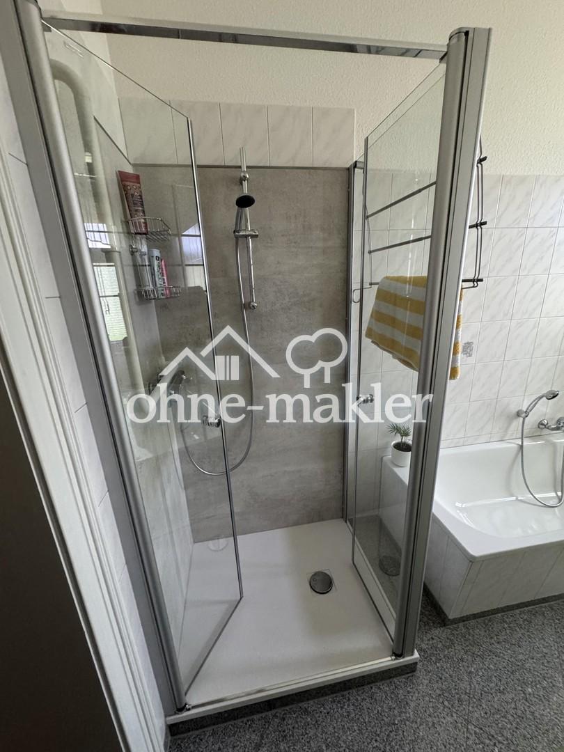 Helle 3 1/2 Zimmer-Altbauwohnung mit Balkon und modernem Bad - Foto 2