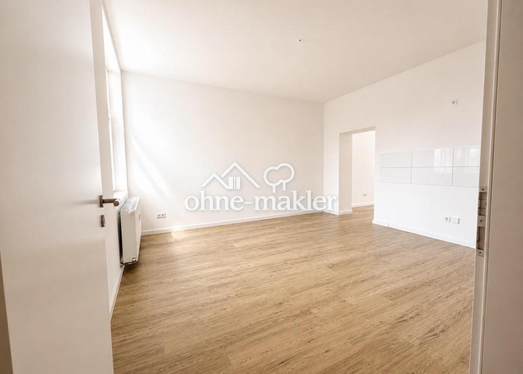 Stilvolle Altbauwohnung nach Kernsanierung – 2,5 Zimmer mit hohen Decken in zentraler Lage - Photo 3