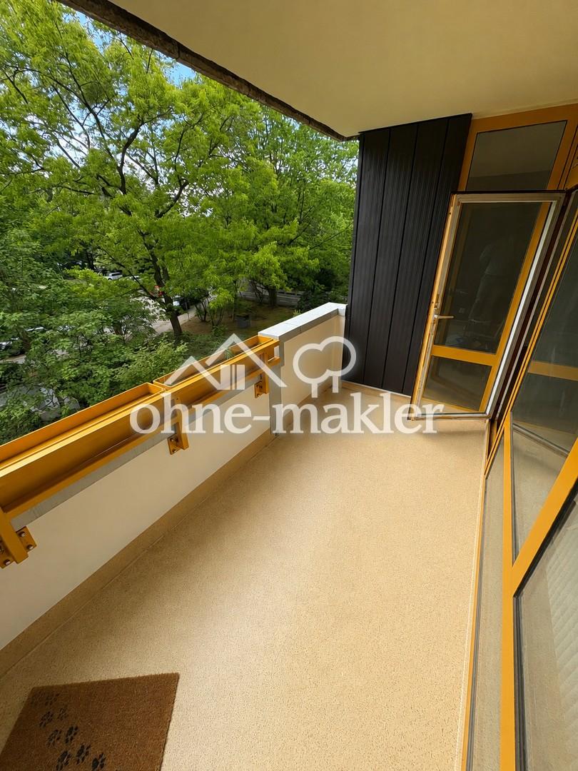 Modernisierte 1-Zimmer-Wohnung mit hochwertiger Einbauküche, Loggia, Aufzug & Tiefgaragenstellplatz - Foto 4
