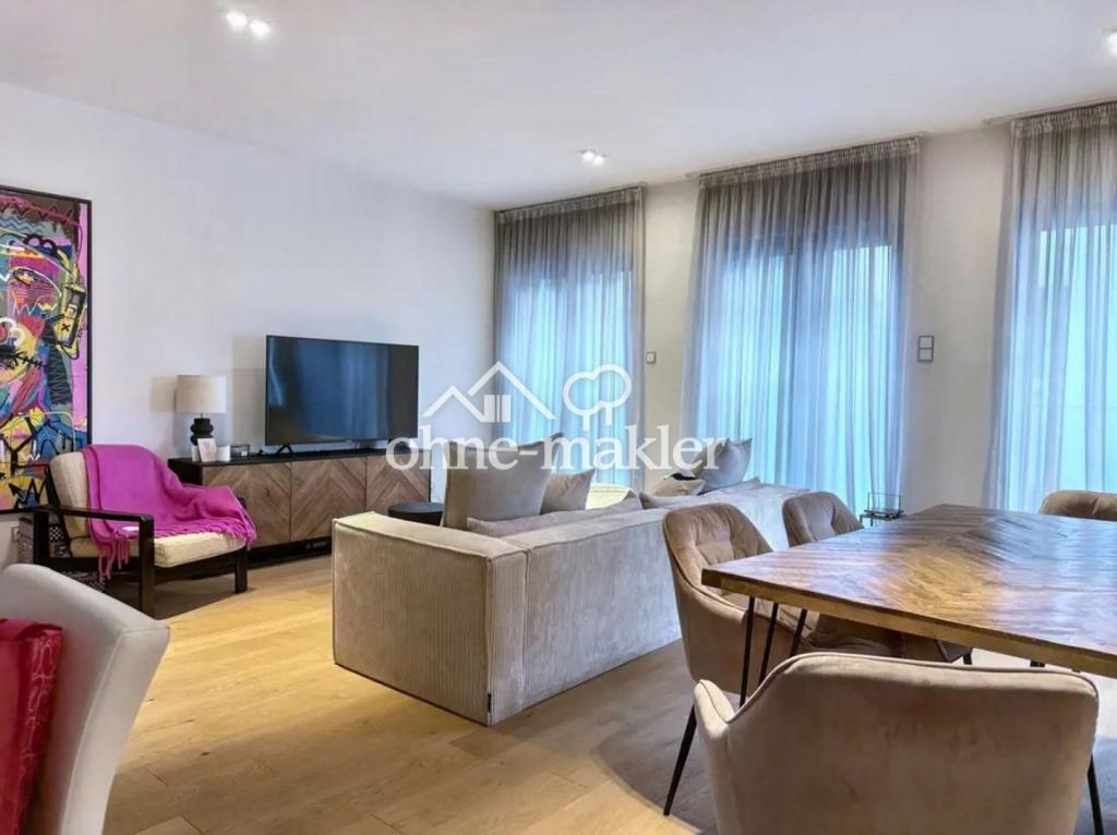 Helle und geräumige 2-Zimmer-Wohnung mit Balkon - Foto 1