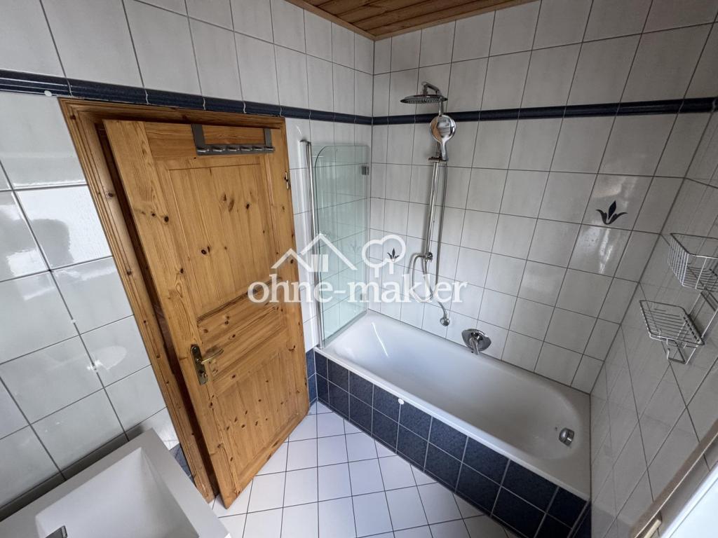 Stilvolle 3-Zimmer-Dachgeschosswohnung mit besonderem Charme in ruhiger Lage - Foto 4
