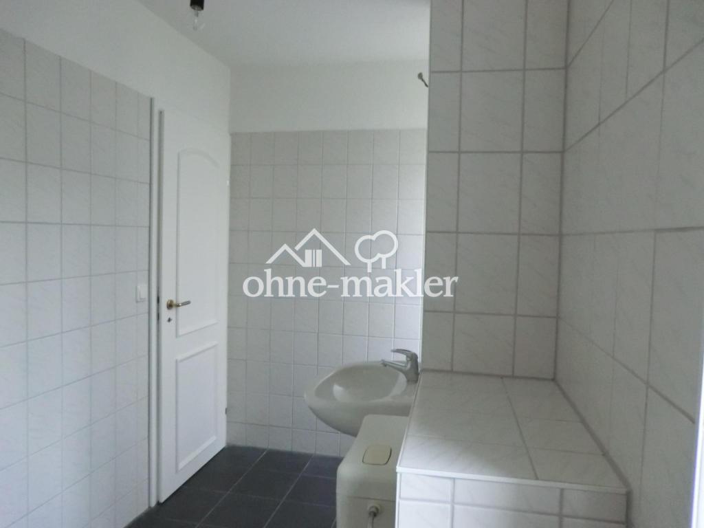 Helle & freundliche 2-Zimmer-Souterrainwohnung mit Einbauküche – sofort bezugsfrei - Photo 4