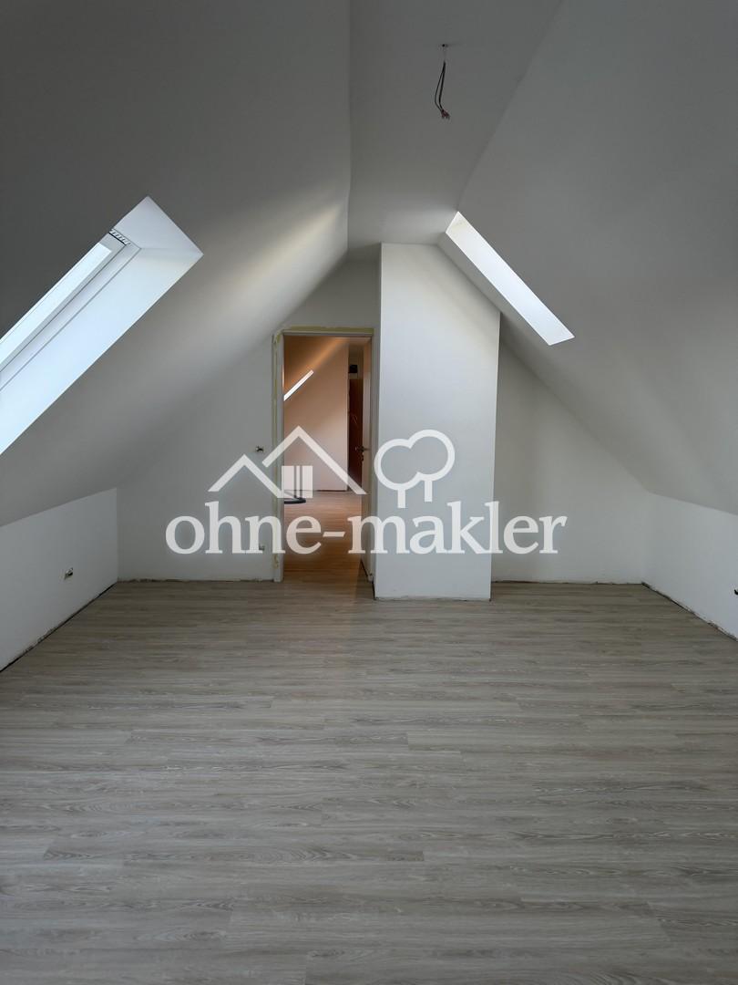 Frisch modernisierte 2,5-Zimmer Dachgeschosswohnung in Salzhausen - Foto 1