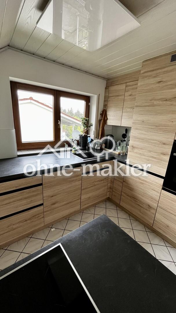 Lichtdurchflutete 3,5-Zimmer-Dachgeschosswohnung mit Balkon, Wärmepumpe und PV-Anlage - Foto 3
