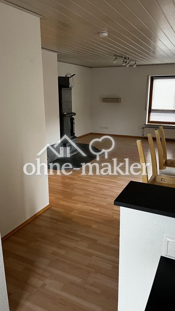 Lichtdurchflutete 3,5-Zimmer-Dachgeschosswohnung mit Balkon, Wärmepumpe und PV-Anlage - Photo 3