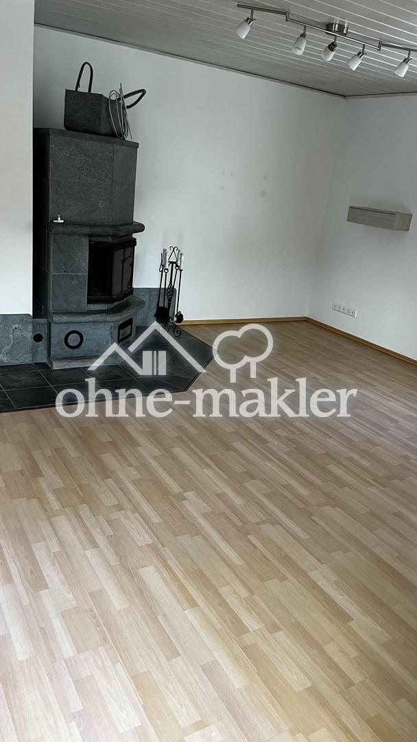 Lichtdurchflutete 3,5-Zimmer-Dachgeschosswohnung mit Balkon, Wärmepumpe und PV-Anlage - Foto 2