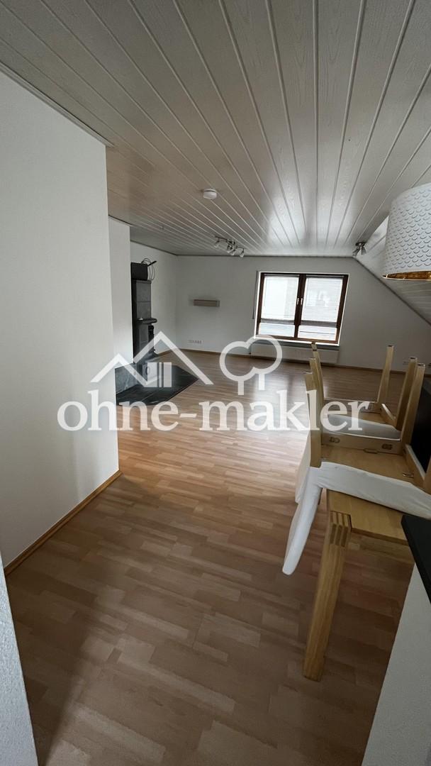 Lichtdurchflutete 3,5-Zimmer-Dachgeschosswohnung mit Balkon, Wärmepumpe und PV-Anlage - Photo 3