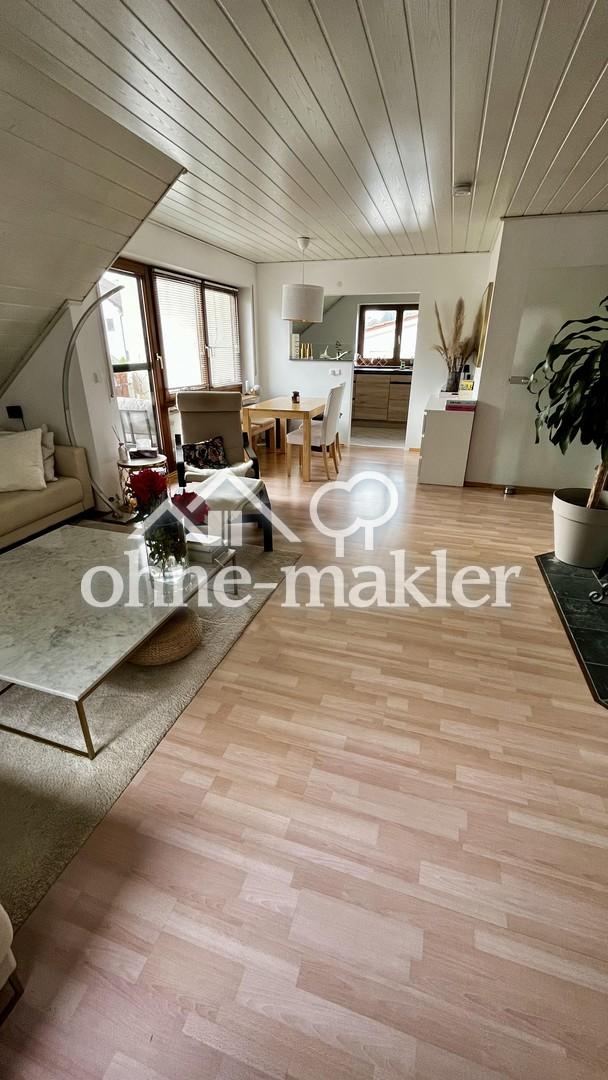 Lichtdurchflutete 3,5-Zimmer-Dachgeschosswohnung mit Balkon, Wärmepumpe und PV-Anlage - Photo 1