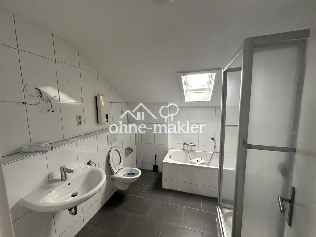 Helles WG Zimmer in 3er WG frisch renoviert Flamersheim ideal für Pendler & Studenten - Foto 3