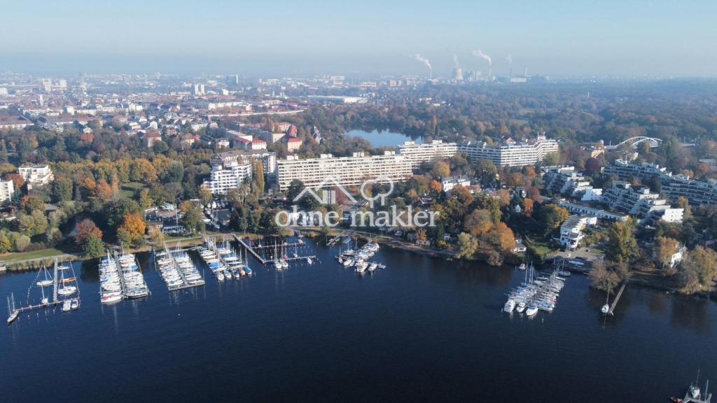 Scharfe Lanke, direkter Wasserblick, Südbalkon im Erstbezug - Foto 1
