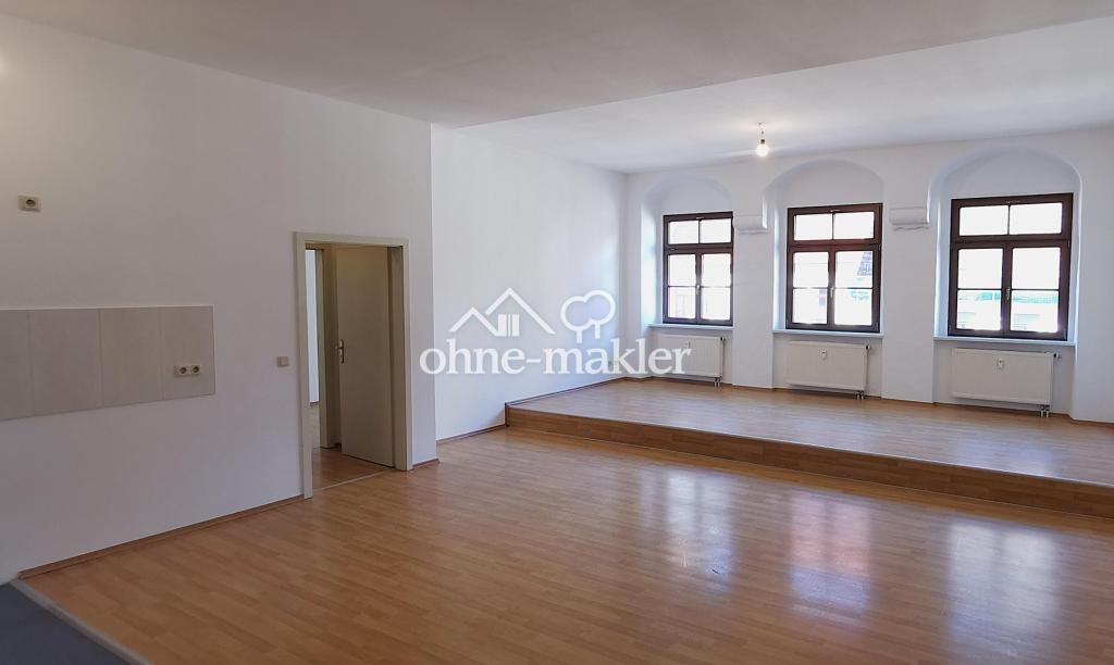Großzügige, lichtdurchflutete 3-Zi-Wohnung im Herzen der Freiberger Altstadt (Fahrstuhl) - Photo 1
