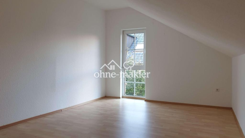 Lichtdurchflutete Wohnung mit viel Charme und Flair, einem Balkon und PKW Außenstellplatz - Photo 4