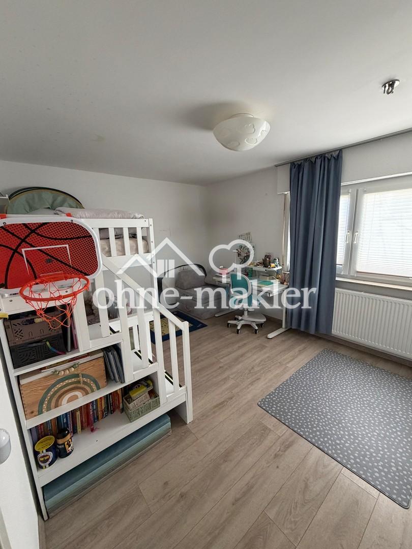 Wohnen mit Charakter: Großzügige 4,5-Zimmer-Wohnung in Leinfelden-Echterdingen (Teilmöbl.+E-Lade.) - Photo 5