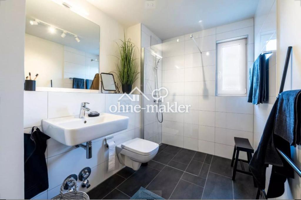 +++ TOP-MODERNE 2-Zimmerwohnung 56,00 qm, AUFZUG / BALKON / TG, direkt am RHEIN-MAAS KLINIKUM +++ - Photo 4