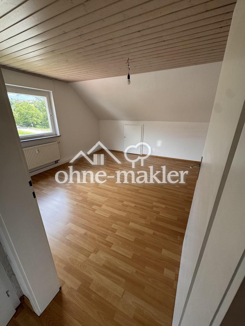 Dachgeschoss-Wohnung - Photo 5