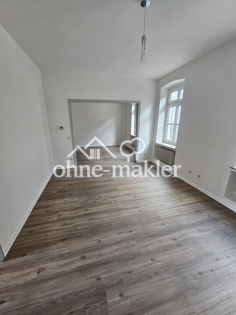 Frisch renovierte 2-Zimmer-Wohnung mit hellem Wohnbereich in zentraler Lage - Foto 5