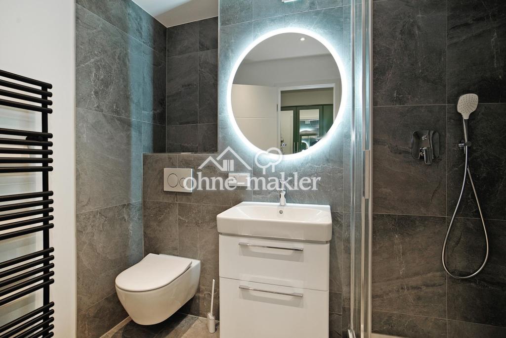 Apartment mit Balkon und EBK - komplett saniert und möbliert - Foto 4