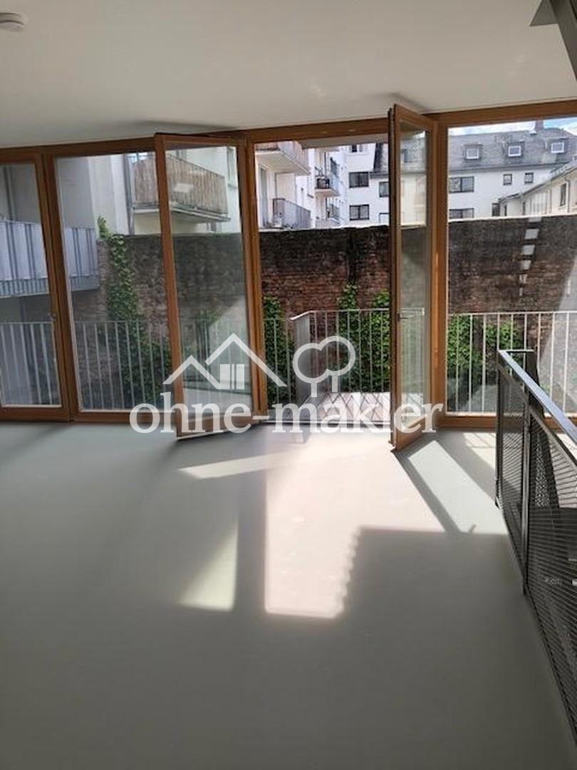 Townhaus mit Loft-Charakter ! Stilvolle 3-Zimmer Wohnung in Mainlage - Foto 2
