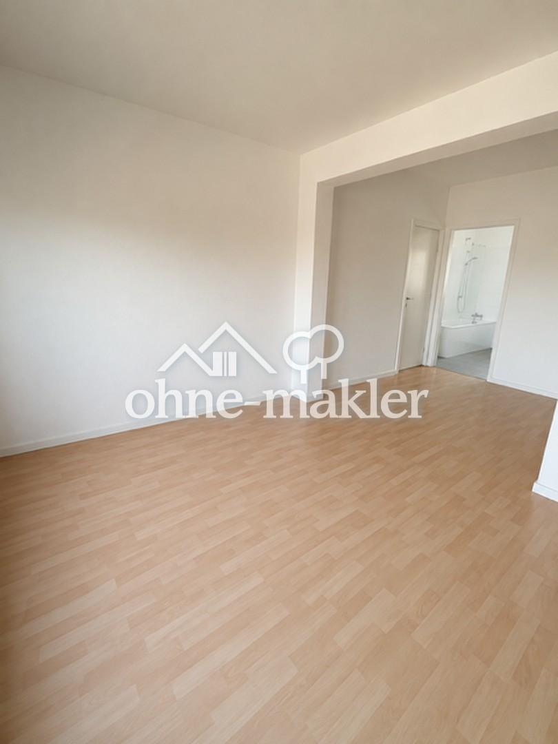 TOPLAGE ! Helle, sanierte 1-Zimmer Wohnung mit Balkon - Foto 1