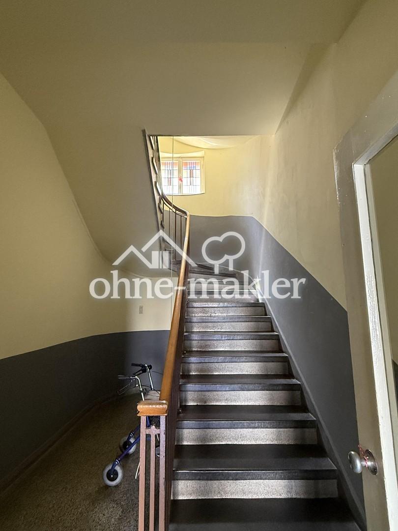 Schöne 4-Zimmerwohnung mit Balkon, zwei Schlafzimmern & großem Wohnbereich - Foto 2