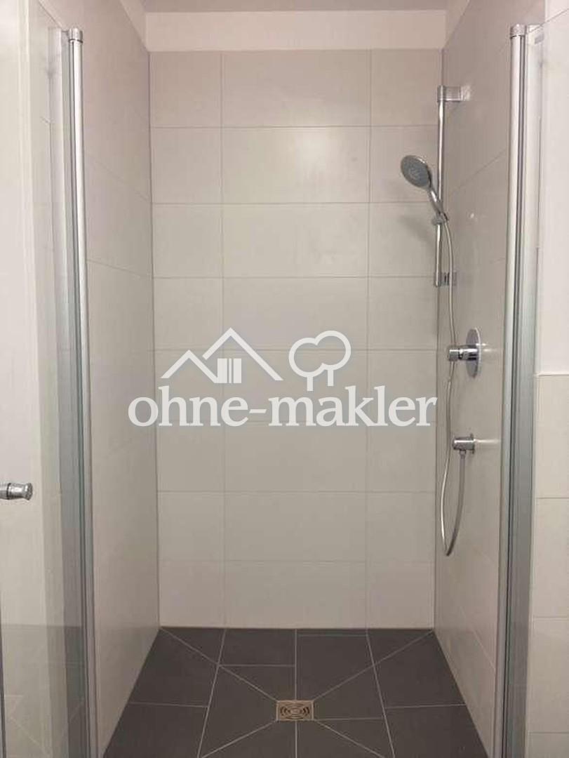 Fully furnished studio with balcony in Friedrichshain - Photo 4