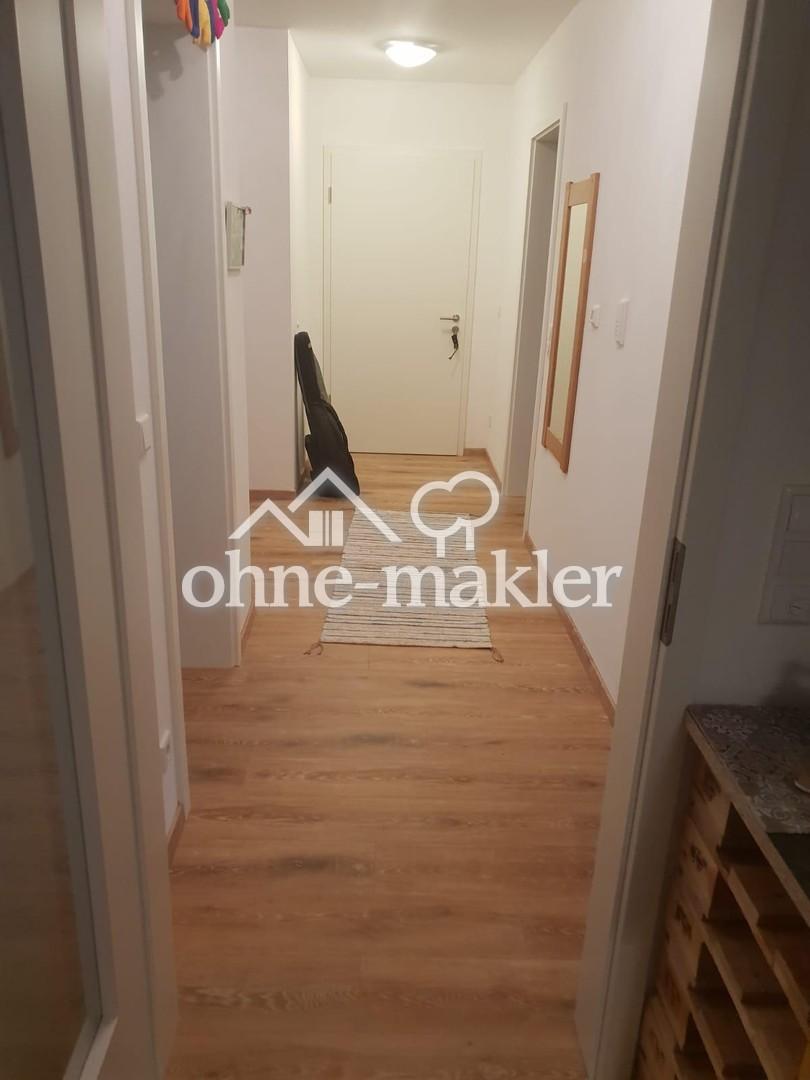 Exklusive Stadtwohnung: Neuwertige 2,5-Zimmer-Wohnung mit großem Innenhof im Stadtkern von Abensberg - Photo 3