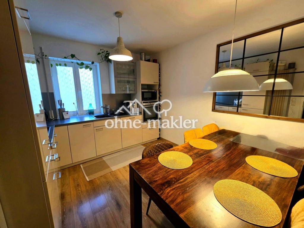 Exklusive Stadtwohnung: Neuwertige 2,5-Zimmer-Wohnung mit großem Innenhof im Stadtkern von Abensberg - Photo 5