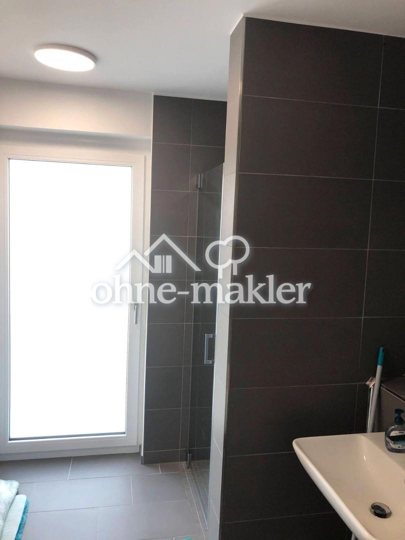 Möbliert 2 Zimmer Wohnung mit Balkon und Einbauküche in Daimler Nähe - Photo 2