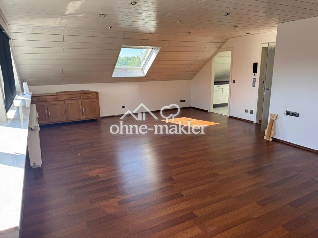 Sofort bezugsfertige 3-Zimmer-Dachgeschosswohnung mit 85 m² und schönem Ausblick - Foto 5