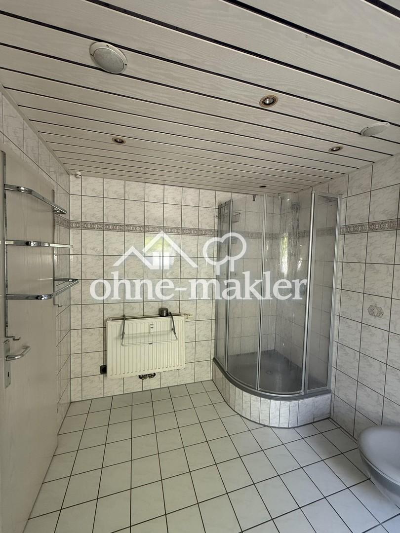Sofort bezugsfertige 3-Zimmer-Dachgeschosswohnung mit 85 m² und schönem Ausblick - Foto 3