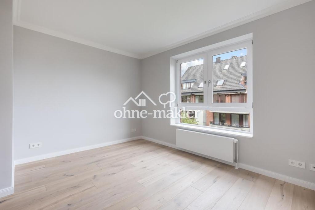 Hochwertig sanierte 2-Zimmer-Wohnung mit Balkon, TG-Stellplatz & neuer Einbauküche - Foto 3