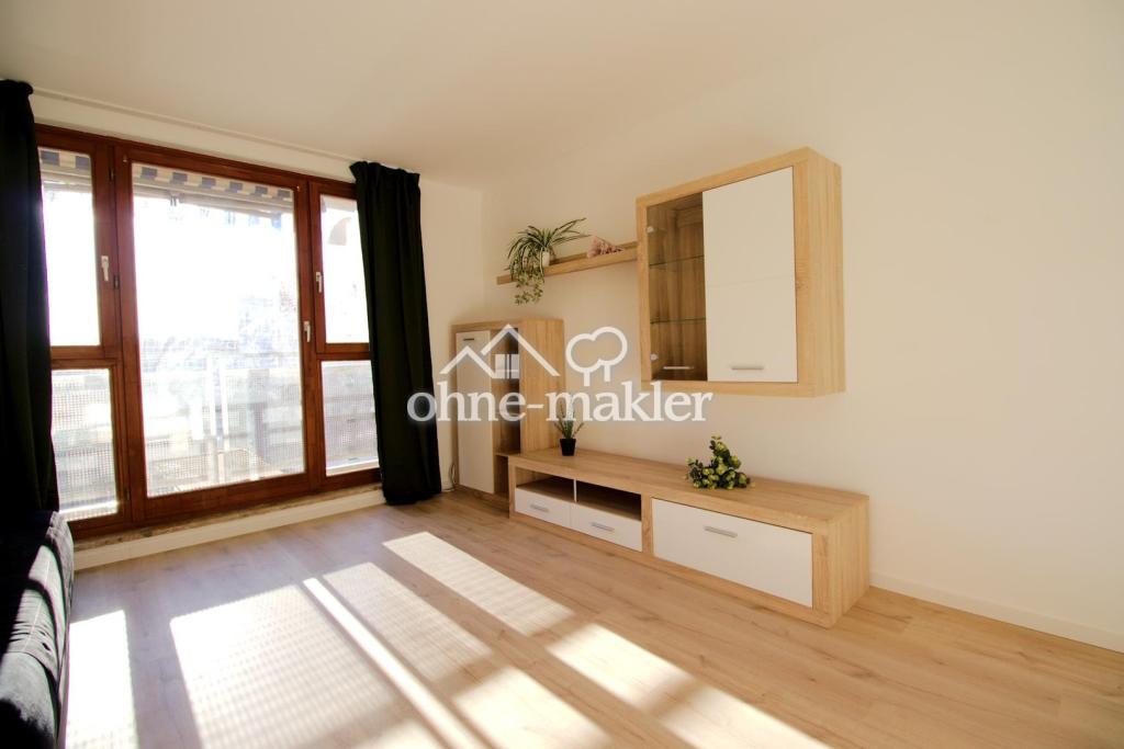 Frisch renovierte und geräumige 1-Zimmer Wohnung mit sehr guter Anbindung - Foto 1