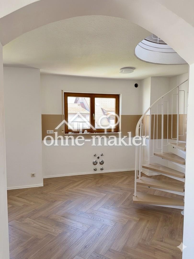 Wohnen auf zwei Ebenen – 3,5-Zimmer-Maisonette mit Loggia & Parkanlage in 78054 Schwenningen - Photo 2