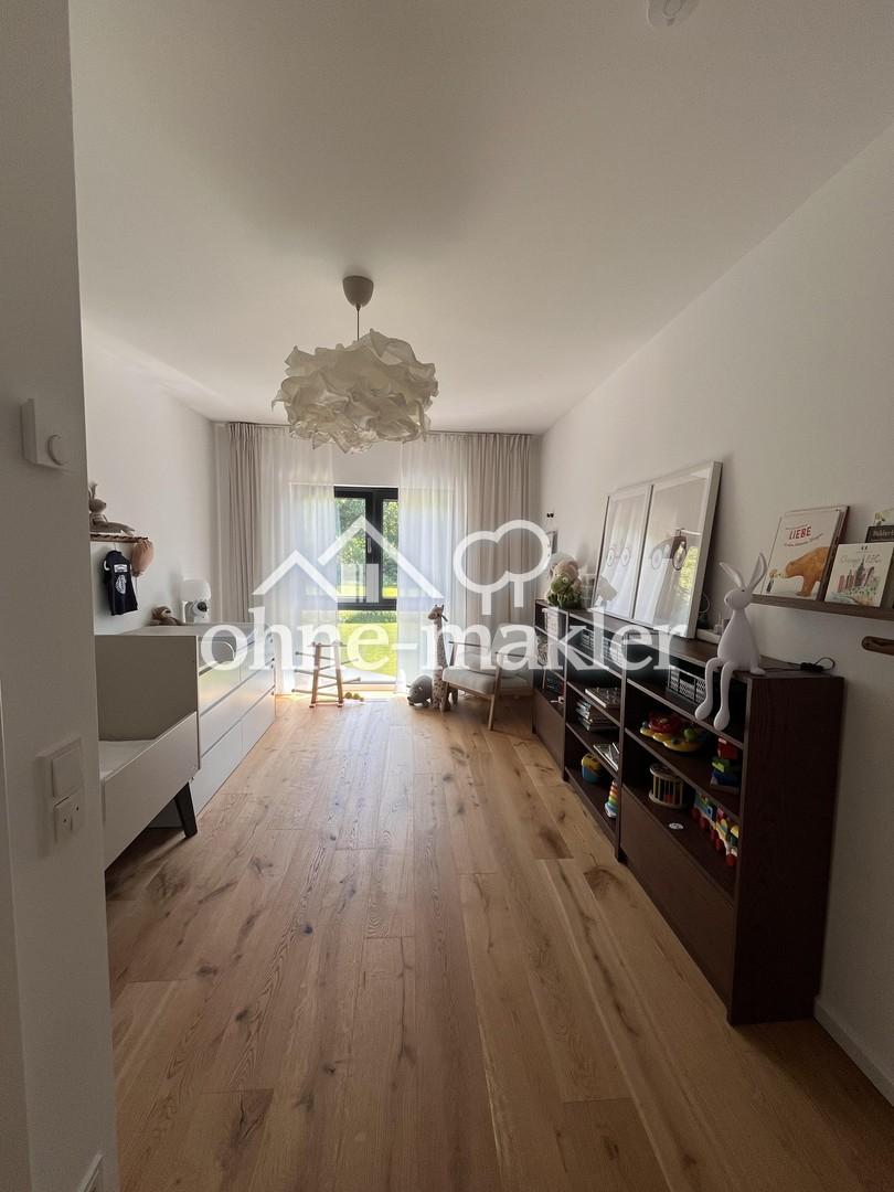 EXKLUSIV: Großes KFW 55 Effizienzhaus in Top Lage - Foto 2