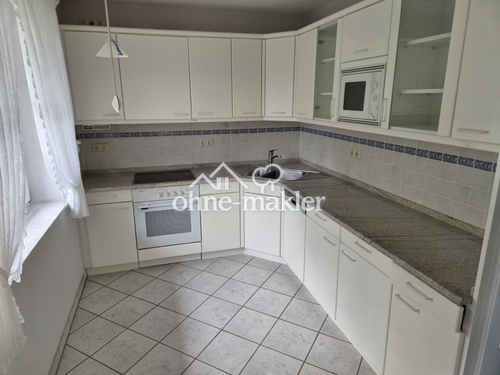 Ruhiges Wohnen am Waldrand: Gepflegtes Einfamilienhaus mit schönem Garten in Elmshorn - Photo 1
