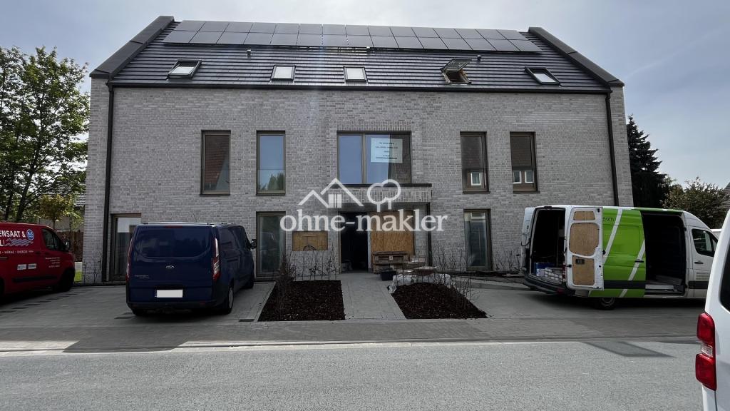 Neubau-Traum im DG: 2 Zimmer, Balkon, EBK inklusive – KfW-40 - Foto 2