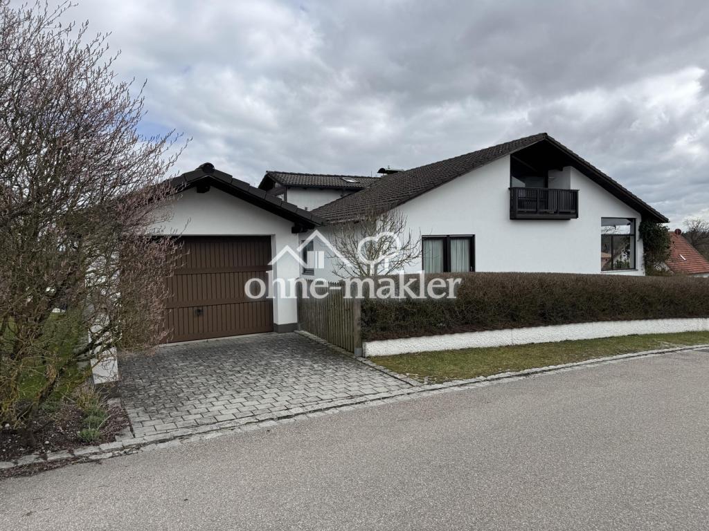 möblierte Dachgeschosswohnung mit Balkon + Garage - Foto 1