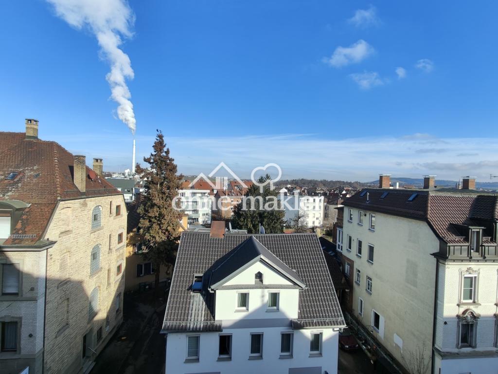Lichtdurchflutete 3-Zimmer-Dachgeschosswohnung mit traumhaftem Ausblick – Erstbezug nach hochwertige - Photo 3