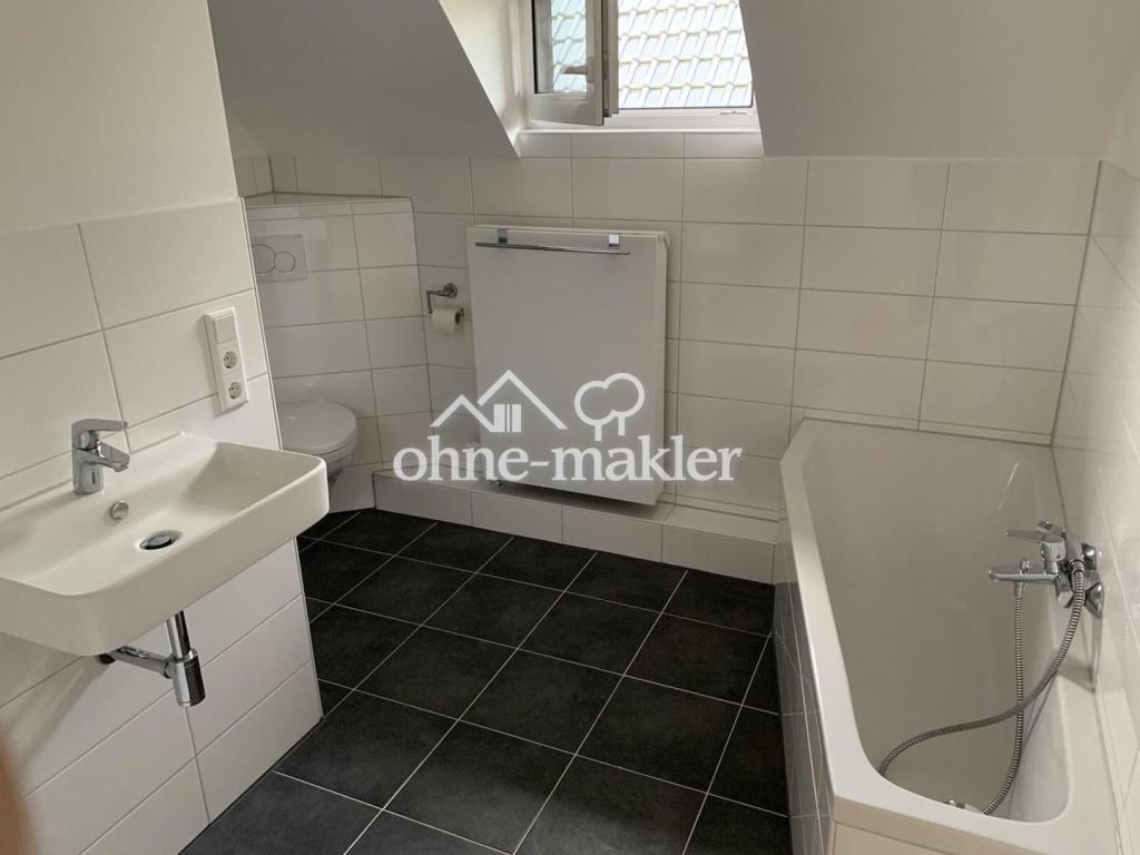 Energieeffiziente 3 Zimmer Dachgeschosswohnung, in ruhiger Lage - Foto 4