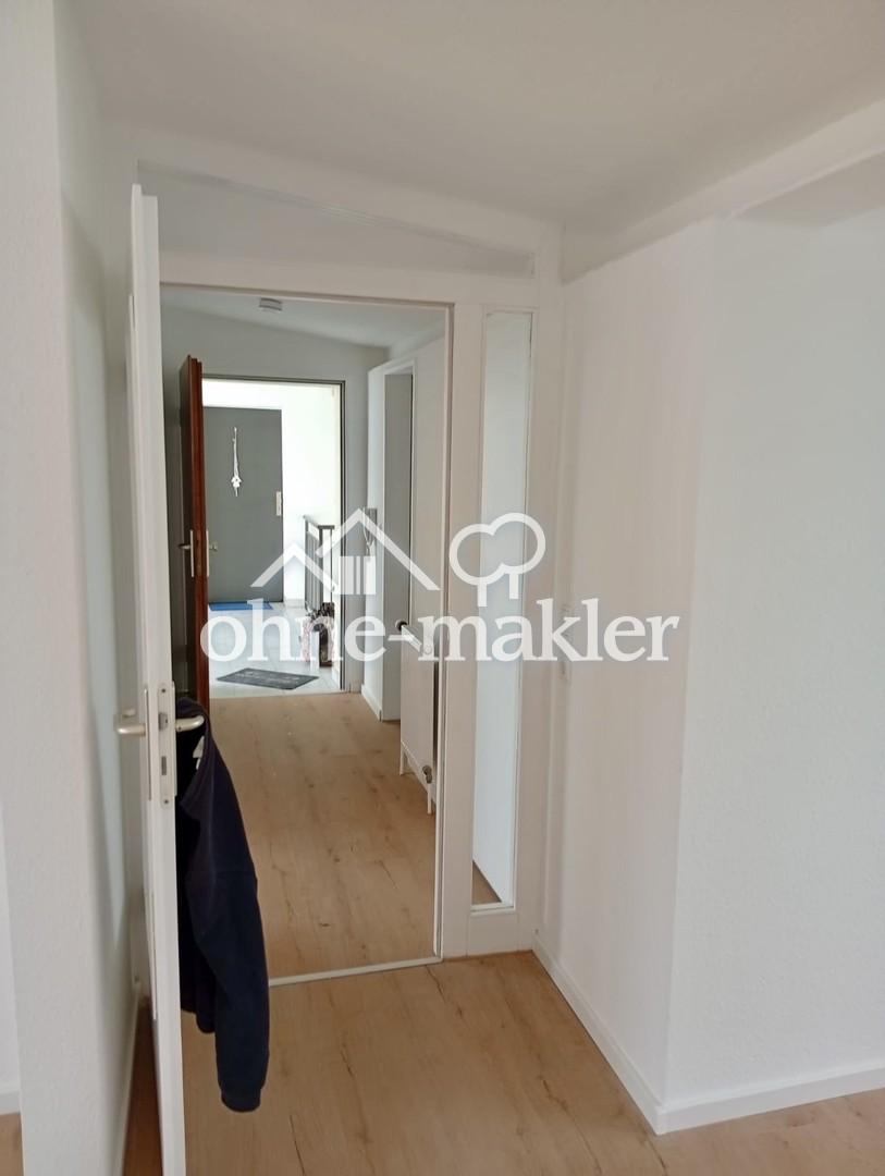 Erstbezug nach Modernisierung: Helle 2-Zimmer-Wohnung mit großem Balkon, neuem Bad & Stellplatz - Photo 5
