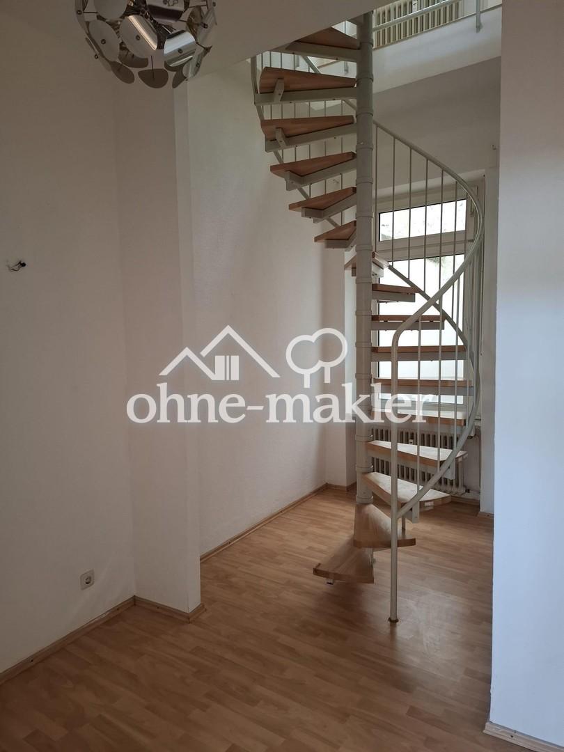 Zentrale 2,5 Zimmerwohnung auf zwei Etagen mit Küche - Foto 3