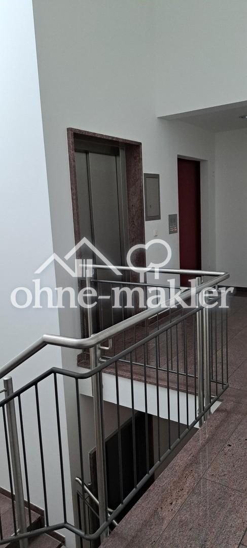 Große Einzimmer-Wohnung mit Einbauküche, Bad und Flur - Foto 5
