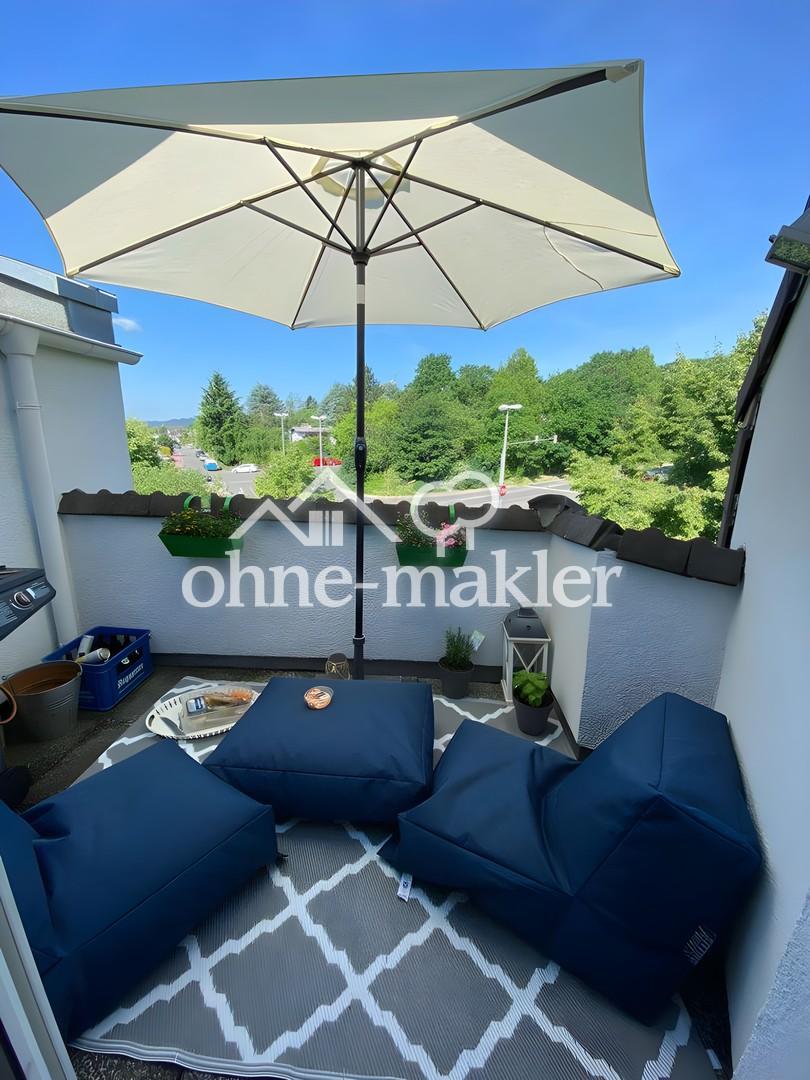 3 Zimmer DG-Wohnung mit Parkett, Tageslichtbad, Gäste-WC, Loggia, TG-Stellplatz, Keller - Photo 2