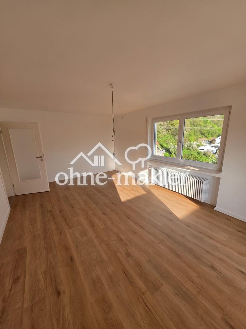 Frisch sanierte 3-Zi-Wohnung mit großem Balkon & Panoramablick - Foto 4