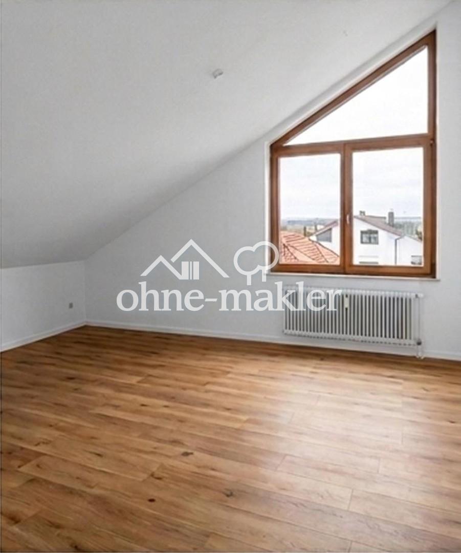 Frisch renovierte Wohnung mit außergewöhnlicher Raumhöhe, neuer Einbauküche, Südbalkon und Garage - Foto 5