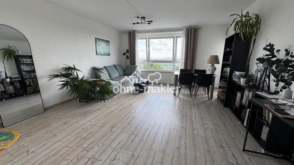 Attraktive 3-ZW mit zwei Loggien, moderne EBK,Aufzug und Stellplatz in ruhiger Lage - Photo 1