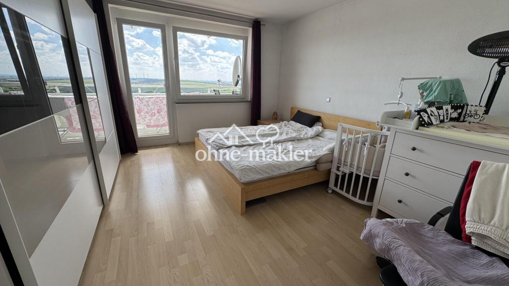 Attraktive 3-ZW mit zwei Loggien, moderne EBK,Aufzug und Stellplatz in ruhiger Lage - Photo 3